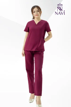 Bộ scrubs nữ màu đỏ mận thiết kế chuẩn quy định y tế NAVI