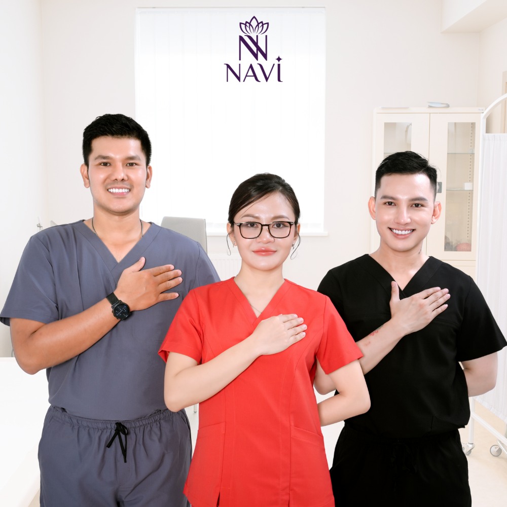Trang phục y tế vừa thể hiện sự chuyên nghiệp vừa thể hiện bản sắc riêng của thương hiệu