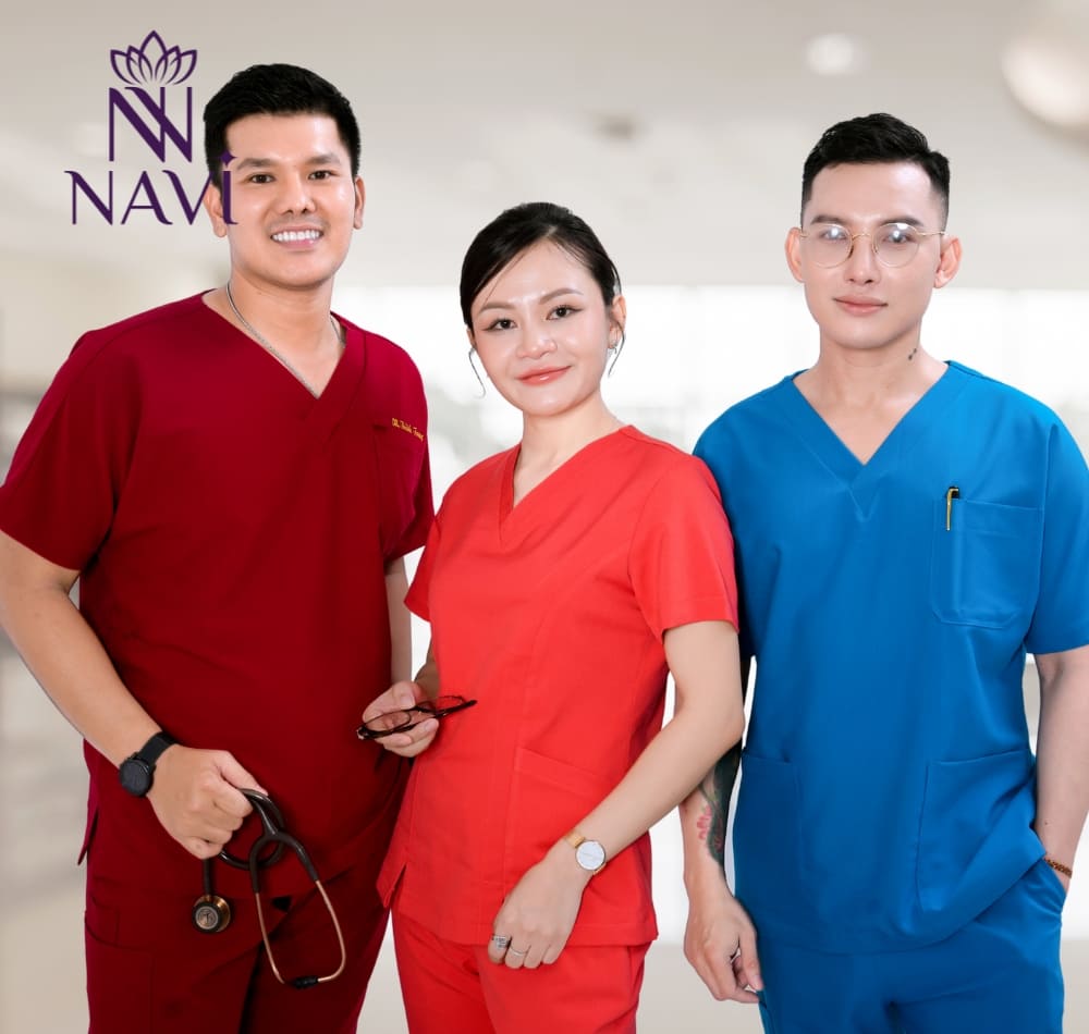 Đồ scrubs là đồng phục đặc trưng của ngành y khoa, thẩm mỹ