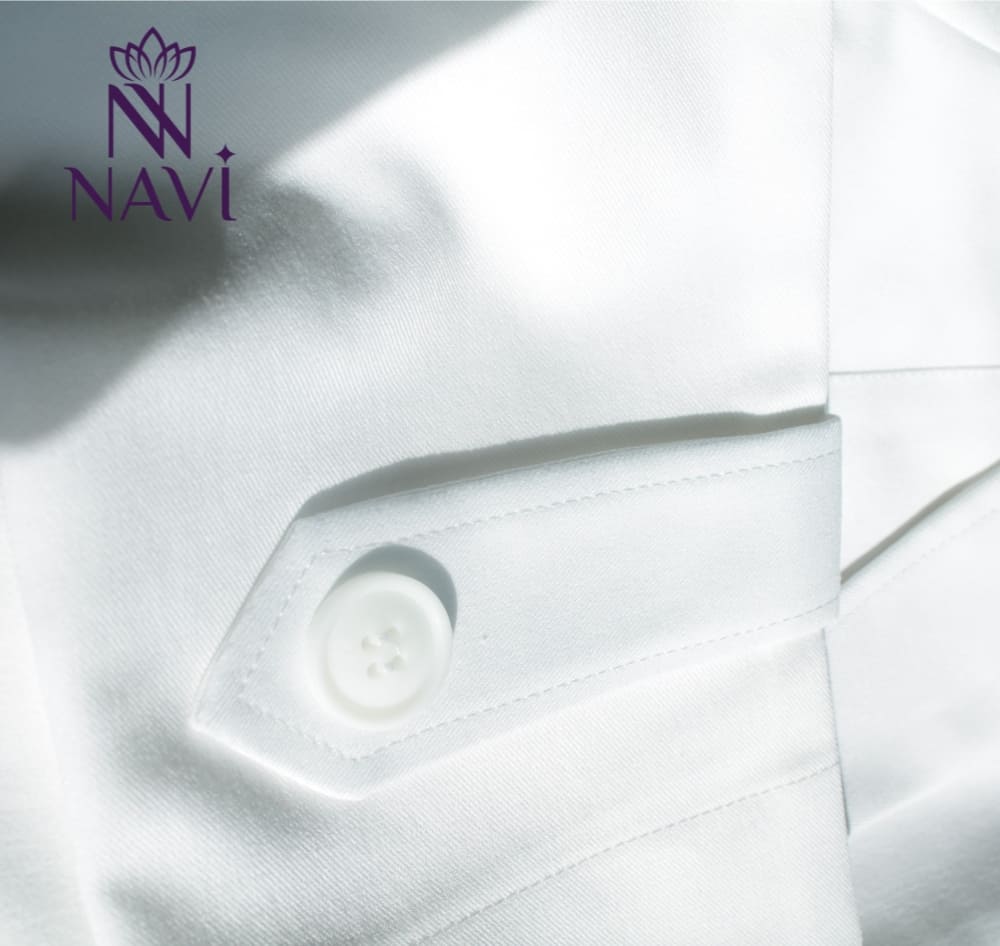 Các chi tiết áo blouse đều được chăm chút tỉ mỉ