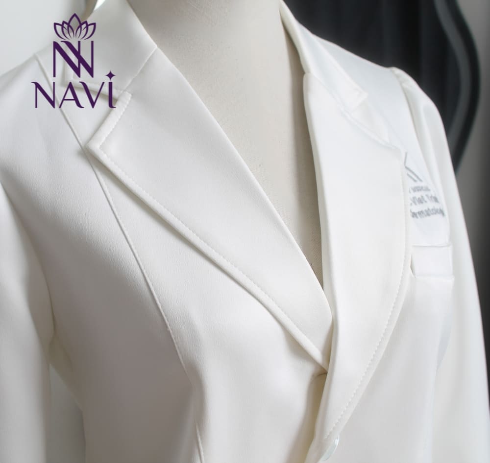 Áo blouse nữ tại NAVI được thiết kế thanh lịch, sang trọng