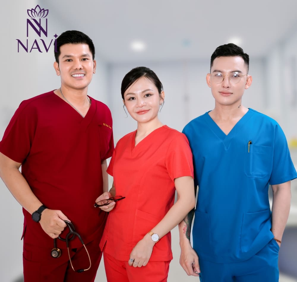 Đồ scrubs bác sĩ có nhiều màu sắc phù hợp chuyên môn hoặc thương hiệu