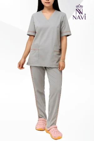 Bộ scrubs nữ grey phối viền NAVI tạo nên sự nữ tính, tinh tế cho người mặc