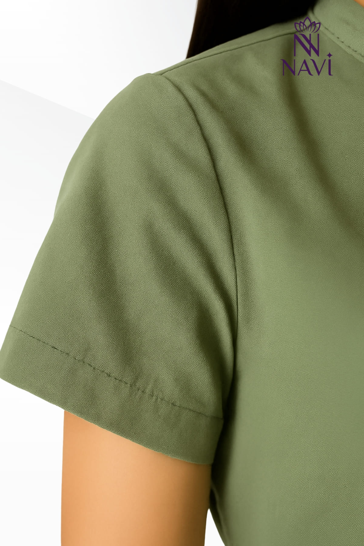 bo-scrubs-nu-mau-xanh-co-tau-dong-phuc-navi Bộ scrubs nữ màu xanh cổ tàu vừa hiện đại vừa truyền thống