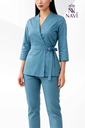 Bộ scrubs nơ eo tạo nên sự thoải mái nhưng không kém phần chuyên nghiệp, tinh tế
