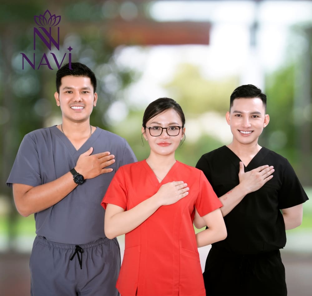 Bạn có thể tham khảo dạng scrubs y tế may sẵn hoặc may đo theo yêu cầu