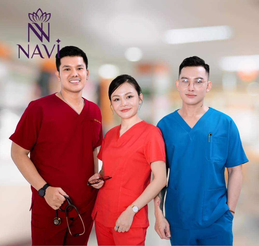 Bộ scrubs điều dưỡng cần đáp ứng theo chuẩn quy định lẫn sự thoải mái cho người mặc