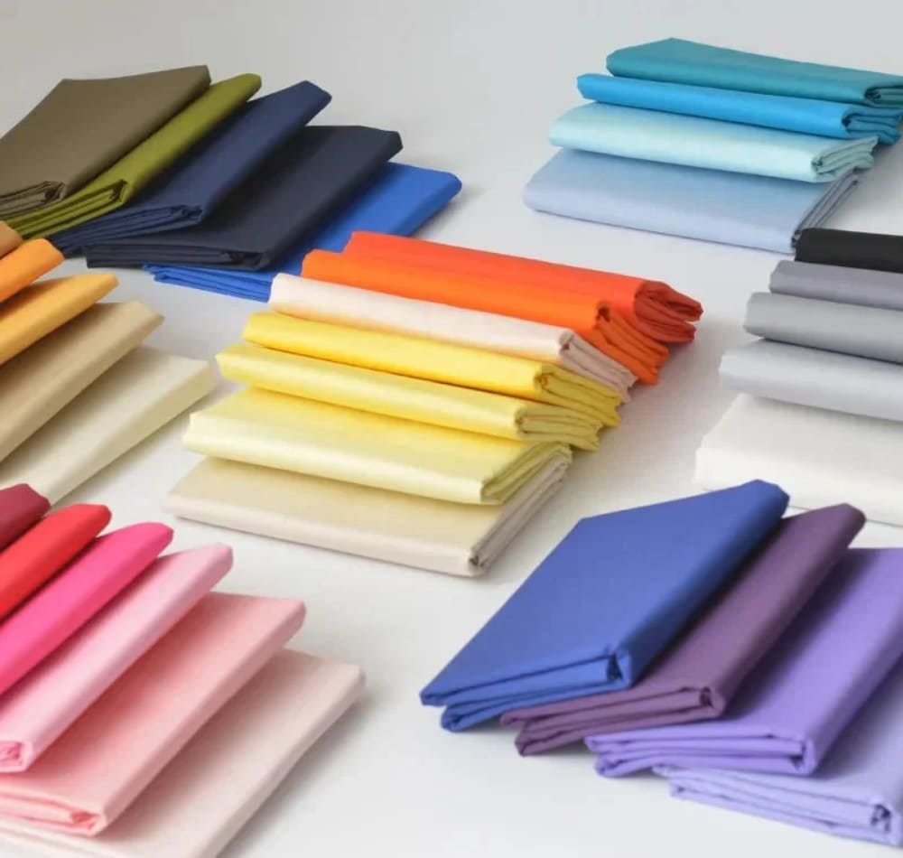 Quần áo vải cotton có thể bắt gặp ở bất kỳ đâu trong cuộc sống hàng ngày