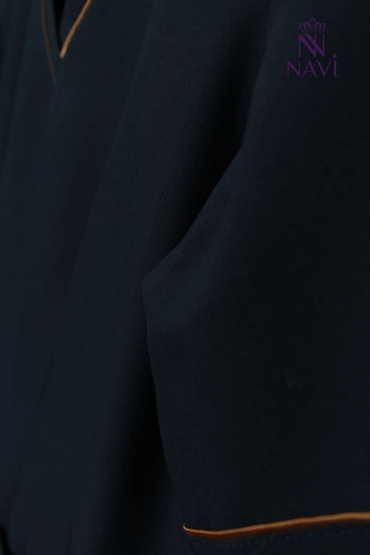 bo-scrubs-xanh-co-tim-phoi-vien-nu-dep-navi Bộ scrubs xanh cổ tim phối viền NAVI là sự kết hợp giữa sự đơn giản nhưng vẫn tinh tế