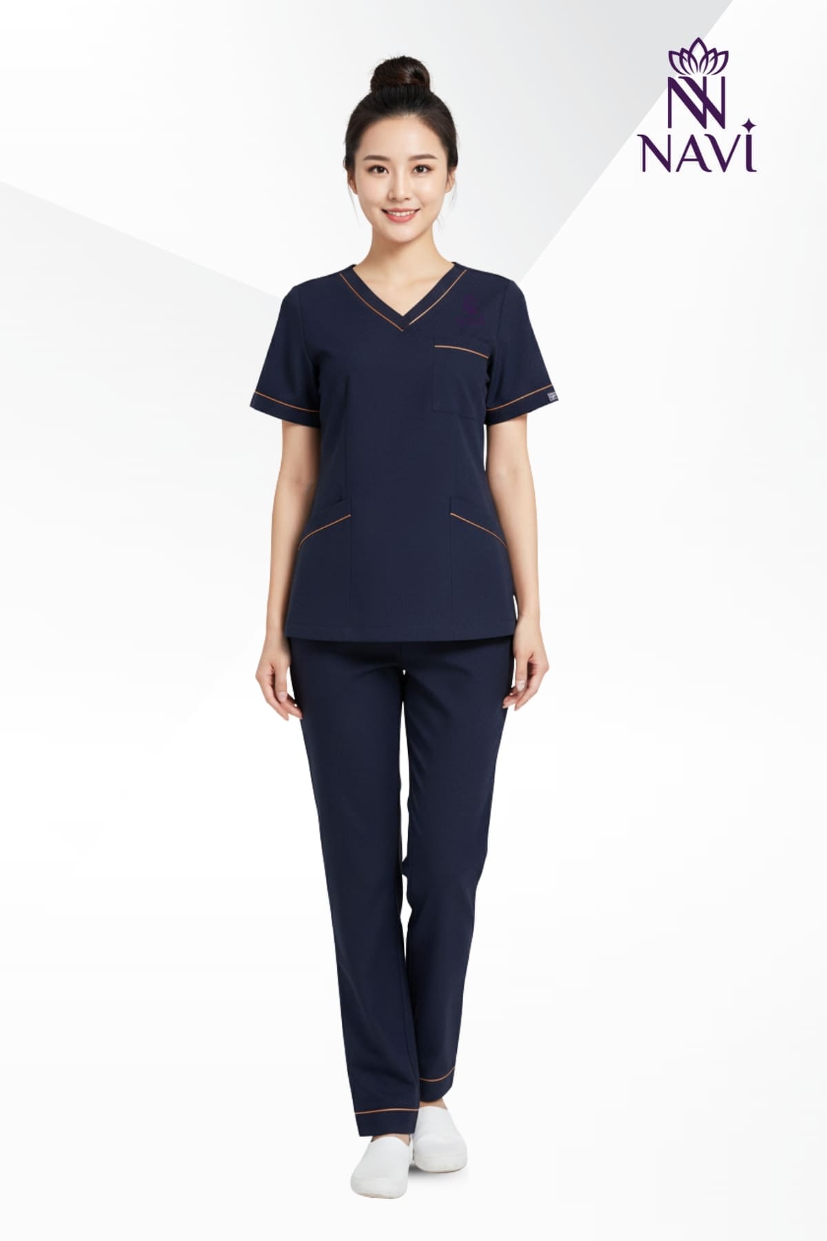bo-scrubs-xanh-co-tim-phoi-vien-nu-navi Bộ scrubs xanh cổ tim phối viền NAVI là sự kết hợp giữa sự đơn giản nhưng vẫn tinh tế
