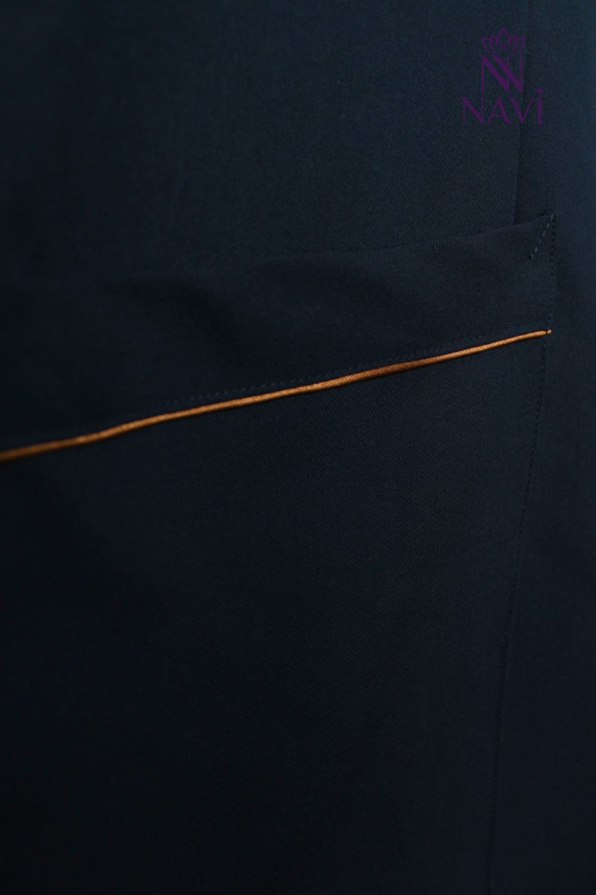 bo-scrubs-xanh-co-tim-phoi-vien-tinh-te-navi Bộ scrubs xanh cổ tim phối viền NAVI là sự kết hợp giữa sự đơn giản nhưng vẫn tinh tế