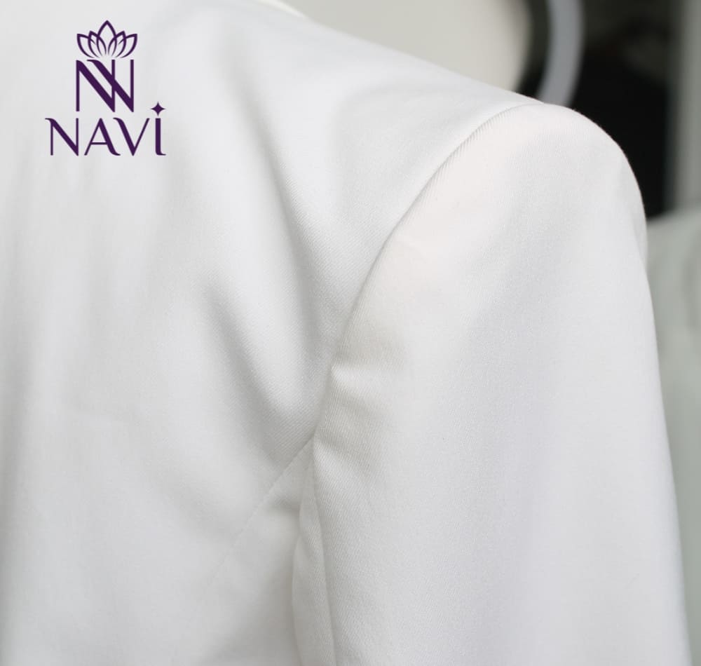 Dáng áo vest giúp dáng người mặc thanh lịch hơn