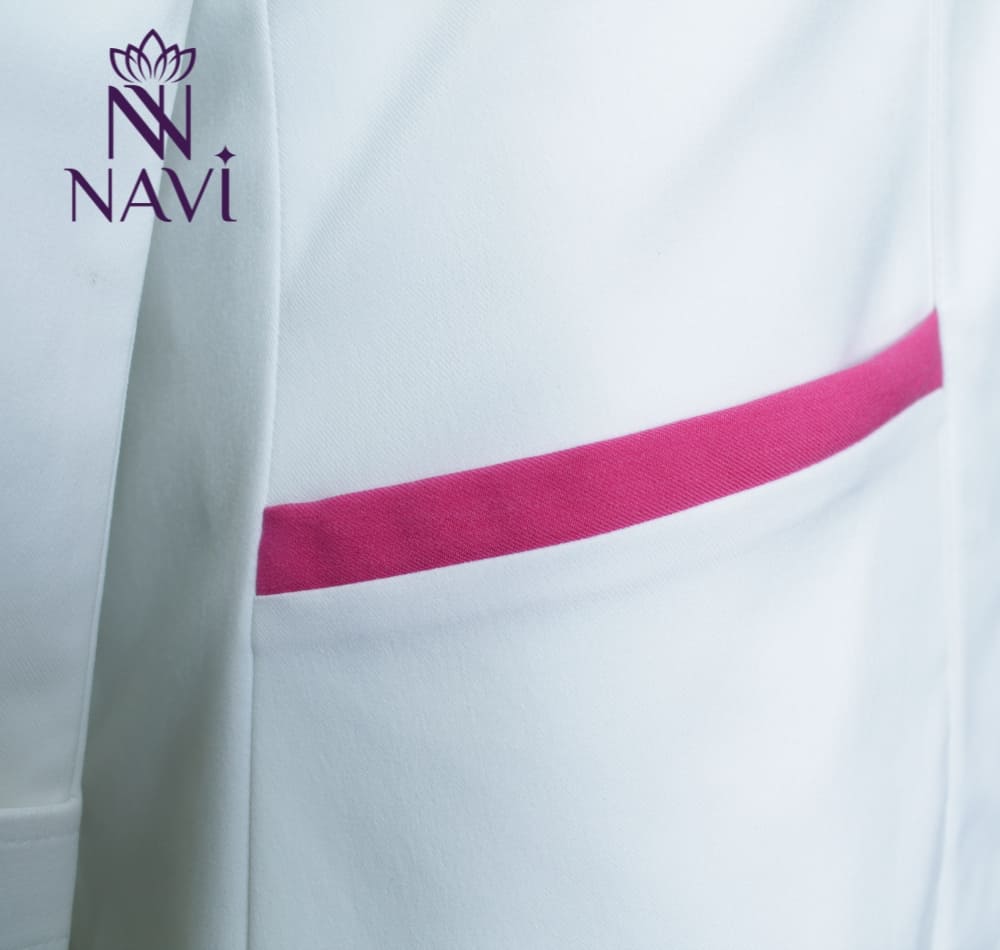 Dáng áo vest được kết hợp các chi tiết phối viền bắt mắt hơn