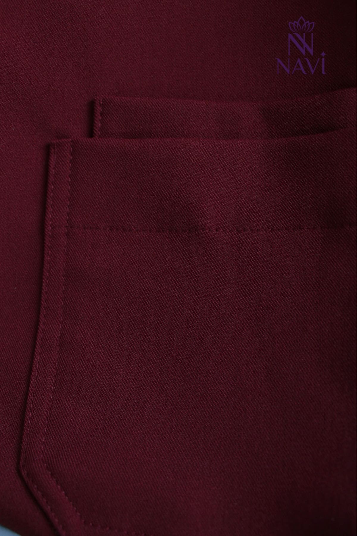 bo-scrubs-nam-mau-do-do-hai-tui-navi Bộ scrubs nam màu đỏ đô cổ tim NAVI