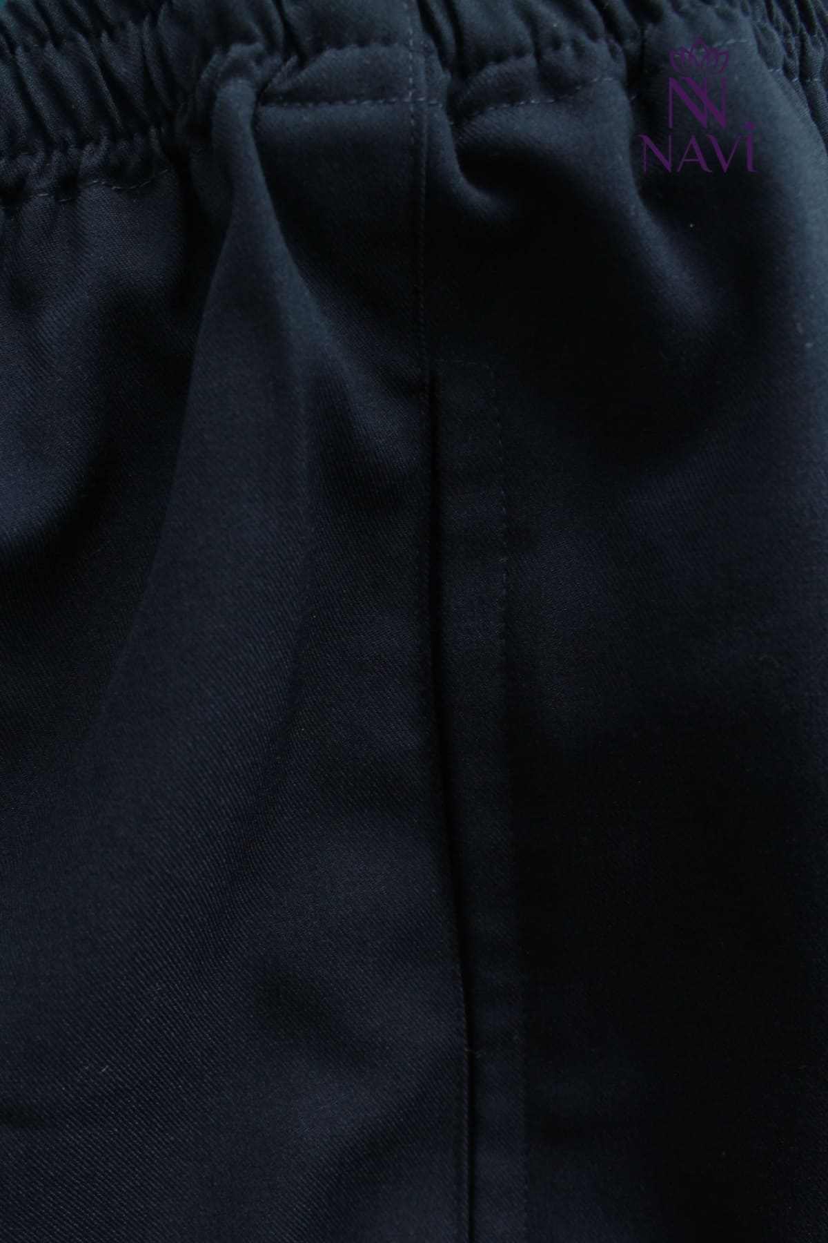 bo-scrubs-nu-xanh-navy-gai-nut-lung-thun-navi Bộ scrubs nữ xanh Navy gài nút thiết kế đơn giản, tinh tế