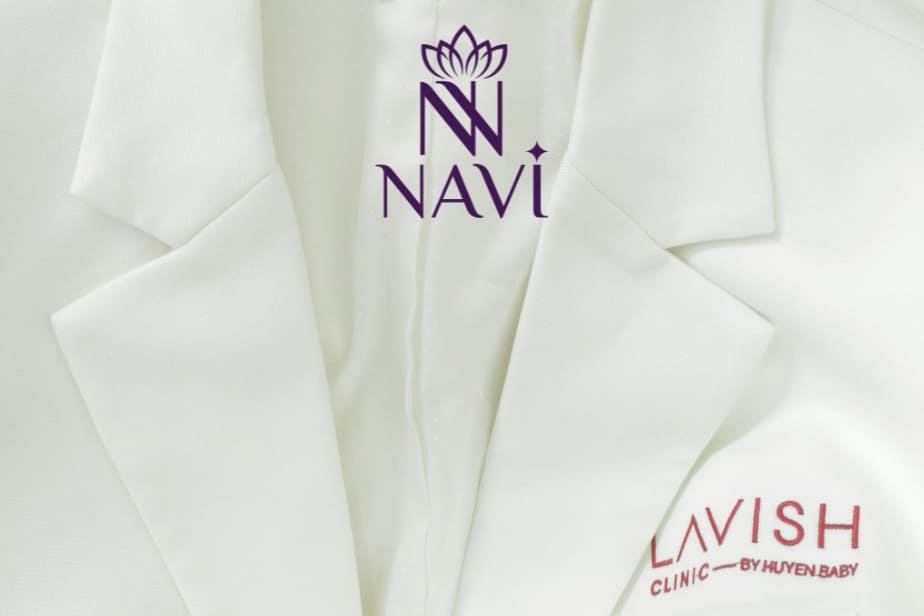Áo blouse bố lụa cao cấp thiết kế cho spa/ clinic