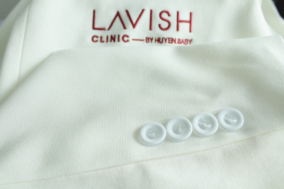 Áo blouse bố lụa cao cấp thiết kế cho spa/ clinic